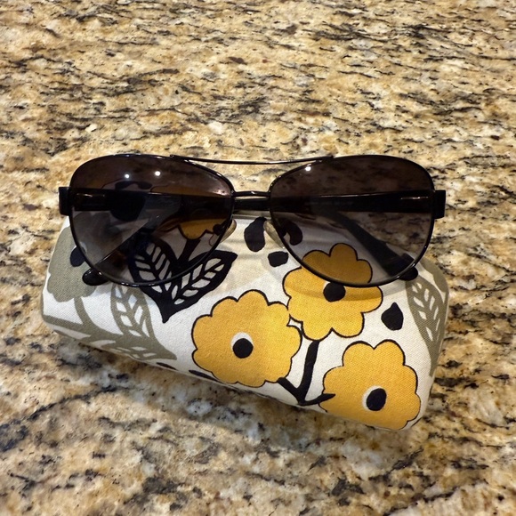 Vera Bradley “Go Wild” Aviator Sunglasses w/ Matching Floral Case - Picture 2 of 8